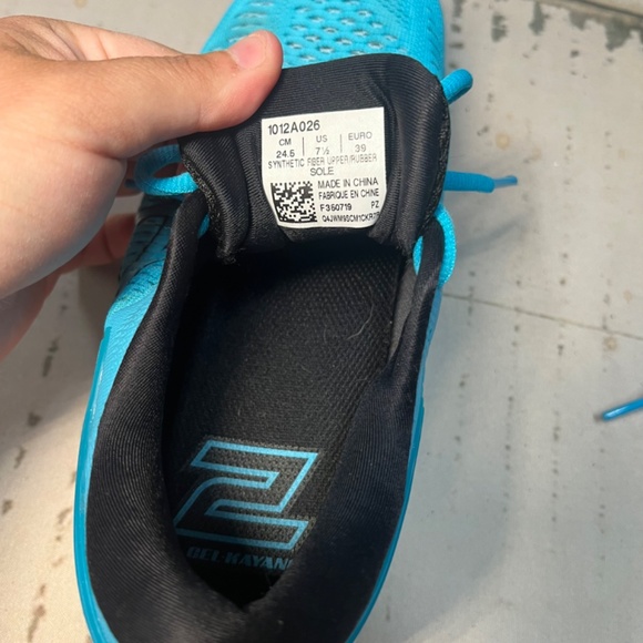 ASICS running shoes - Picture 4 of 4